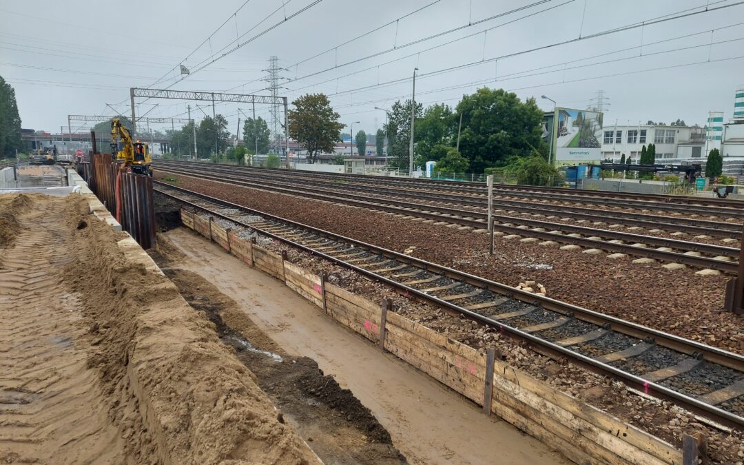 Stacje kolejowe – Leszczynki i Grabówek
